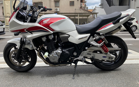 HONDA CB1300SB SUPER BOLDOR 2012 SC54