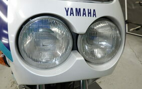 YAMAHA FZR250 2KR