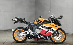 HONDA CBR1000RR 2004 SC57