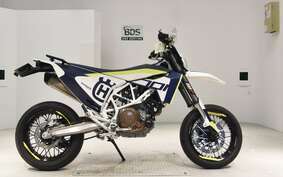 HUSQVARNA 701SM 2016 UST4