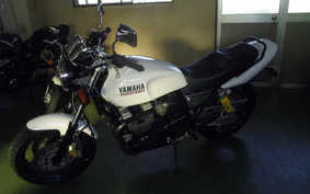 YAMAHA XJR400 1995 4HM