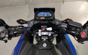 HONDA NC750X RC90