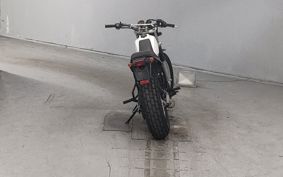 YAMAHA TW225 DG09J