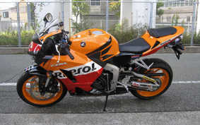 HONDA CBR600RR 2013 PC40