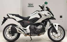 HONDA NC750X D 2016 RC90