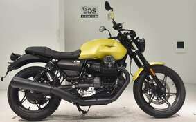 MOTO GUZZI V7 STONE 2023