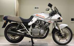 SUZUKI GSX1100S KATANA 1982