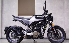 HUSQVARNA SVARTPILEN125 1988 JUA4