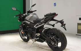 TRIUMPH STREET TRIPLE R 2023