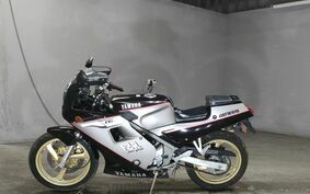 YAMAHA FZR250 2KR