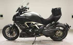 DUCATI DIAVEL AMG 2012