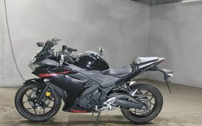 YAMAHA YZF-R25 RG10J