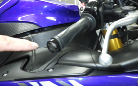 YAMAHA YZF-R1 2010