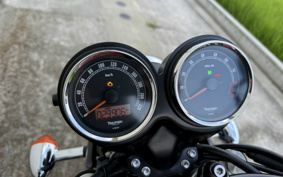 TRIUMPH  TRIUMPH  BONNEVILLE 900 2015 TJ9157