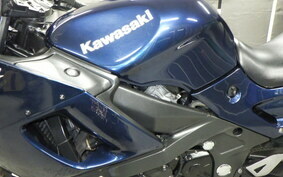 KAWASAKI ZZ-R400 Gen.2 2005 ZX400N