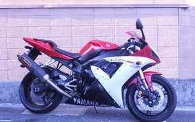 YAMAHA YZF-R1 2002 RN09