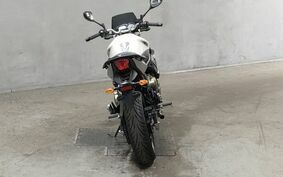 YAMAHA XJ6 N 2010 RJ195