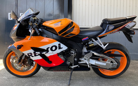 HONDA CBR1000RR 2005 SC57