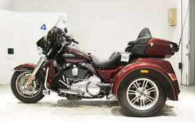 HARLEY FLHTCUTG TRIKE 2015 MAL