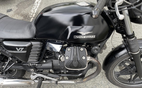 MOTO GUZZI V7 STONE 2013