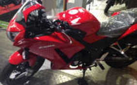 HONDA CBR250R MC41