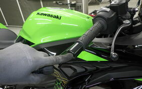 KAWASAKI ZX-25R ZX250E