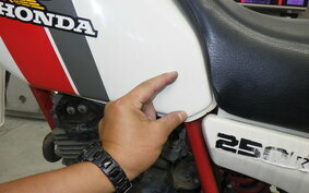 HONDA XLX250R MD08