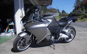 HONDA VFR1200F 2010 SC63