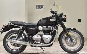 TRIUMPH BONNEVILLE T100 2018 AD70GD