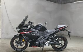 YAMAHA YZF-R25 RG10J