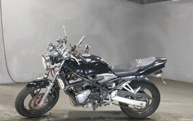 SUZUKI BANDIT 250 GJ77A