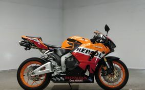 HONDA CBR600RR 2014 PC40