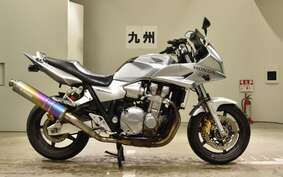 HONDA CB1300SB SUPER BOLDOR A 2006 SC54