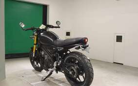 YAMAHA XSR155 RG63