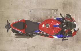 HONDA CBR1000RR R 2024 SC82