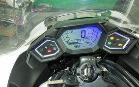 HONDA NM4 VULTUS -02 2014 RC82