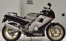 YAMAHA FZR250 2KR