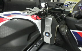 BMW M1000R 2023