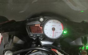 YAMAHA YZF-R6 2003 RJ05