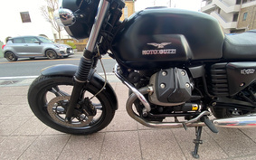 MOTO GUZZI V7 STONE 2015