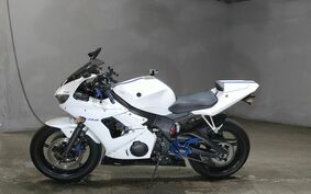 YAMAHA YZF-R6 2003 RJ051