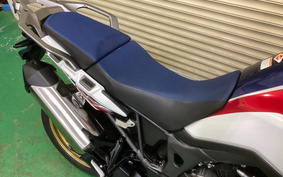 HONDA CRF1000L AFRICA TWIN 2019 SD04