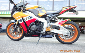 HONDA CBR1000RR 2013 SC59