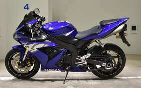 YAMAHA YZF-R1 2004 RN12