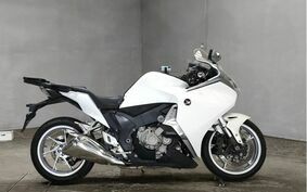 HONDA VFR1200F DCT 2013 SC63