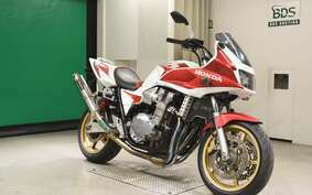 HONDA CB1300SB SUPER BOLDOR A 2006 SC54