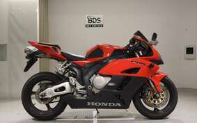 HONDA CBR1000RR 2004 SC57