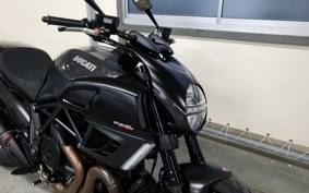 DUCATI  DUCATI DIAVEL CARBON 2013