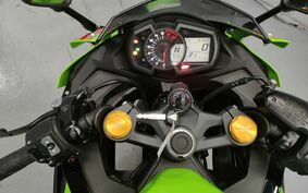 KAWASAKI ZX-25R ZX250E