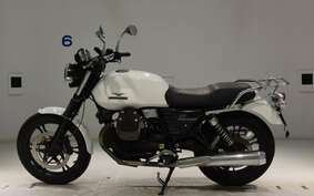 MOTO GUZZI V7 STONE 2014